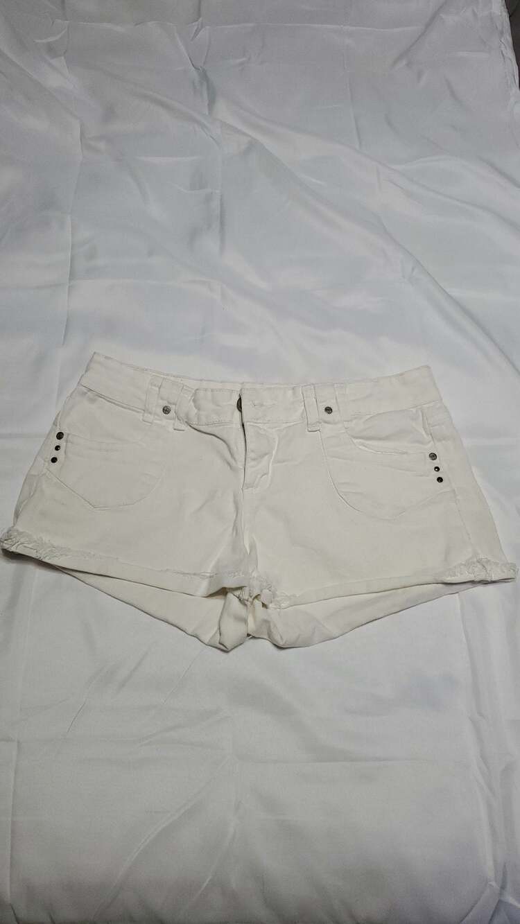 L.e.i. White Denim Jordan Cuff Shorts Junior Size 11 Low Rise